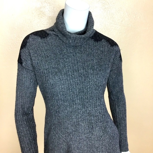 LOFT Sweater - Picture 2 of 7